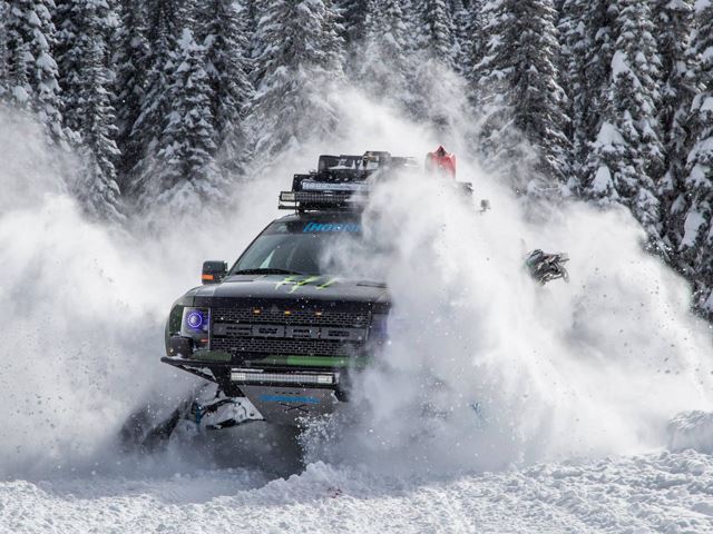 Феноменальный Ford 150 RaptorTRAX Кена Блока